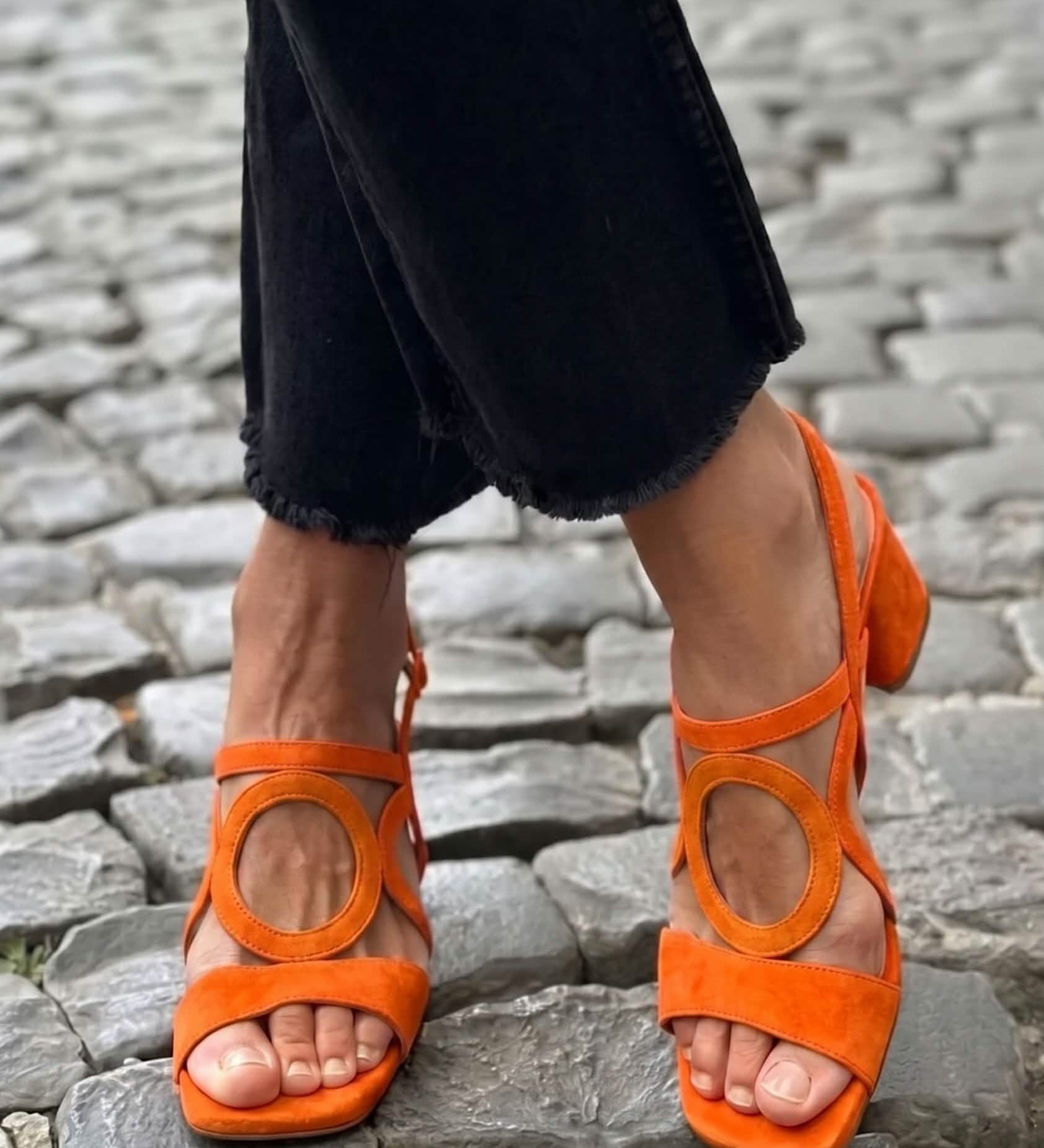 Charlotte - Vibrant sandals for summer