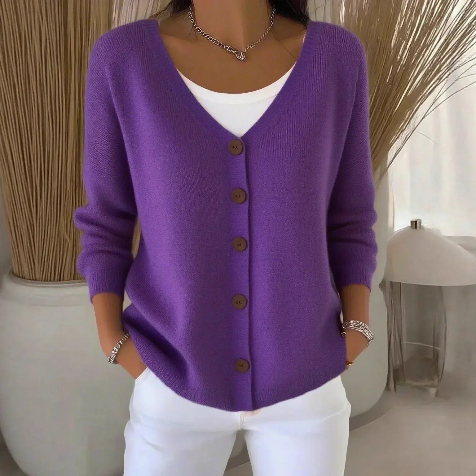 Lucy - V-Neck Cardigan