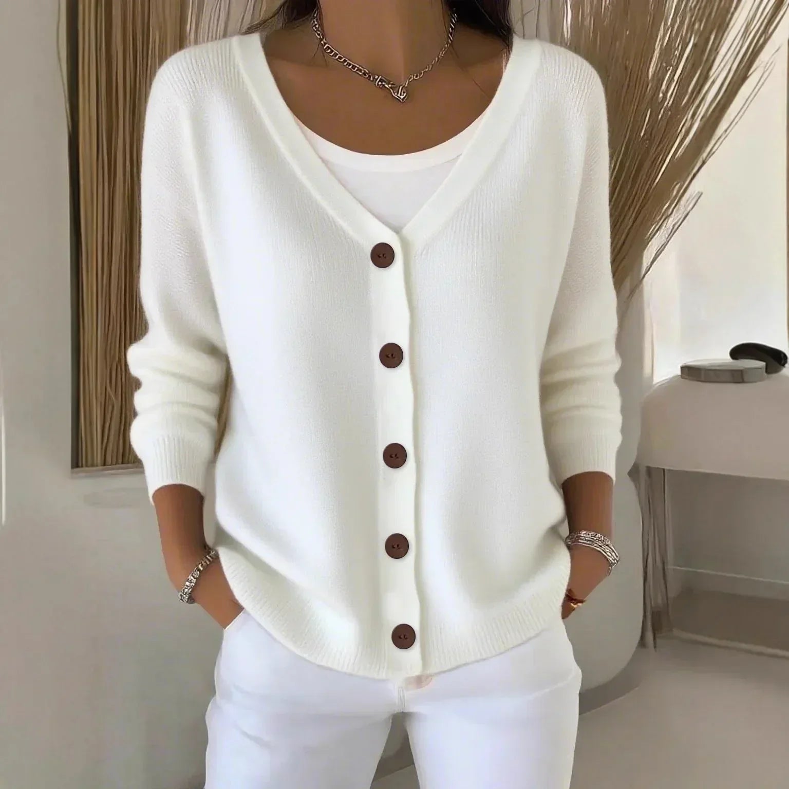 Lucy - V-Neck Cardigan