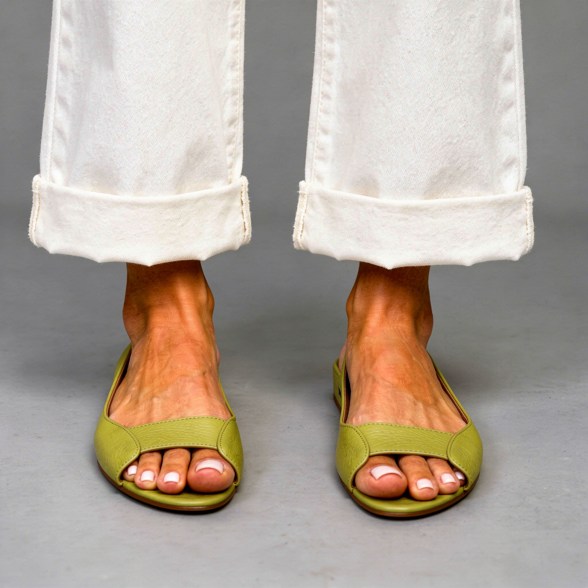 Victoria - Elegant Comfort Gold Sandals