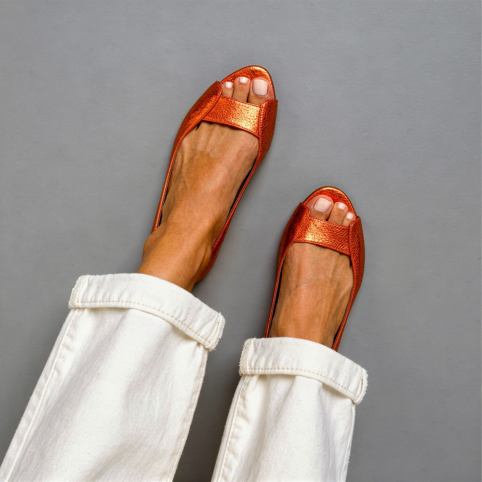 Victoria - Elegant Comfort Gold Sandals
